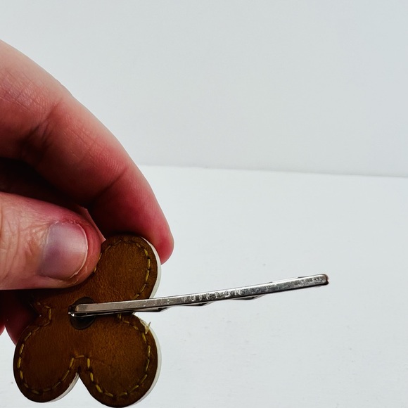 Louis Vuitton 00’s Y2K Yellow Patent Leather Floral Logo Studded Hair Clip - Picture 6 of 14